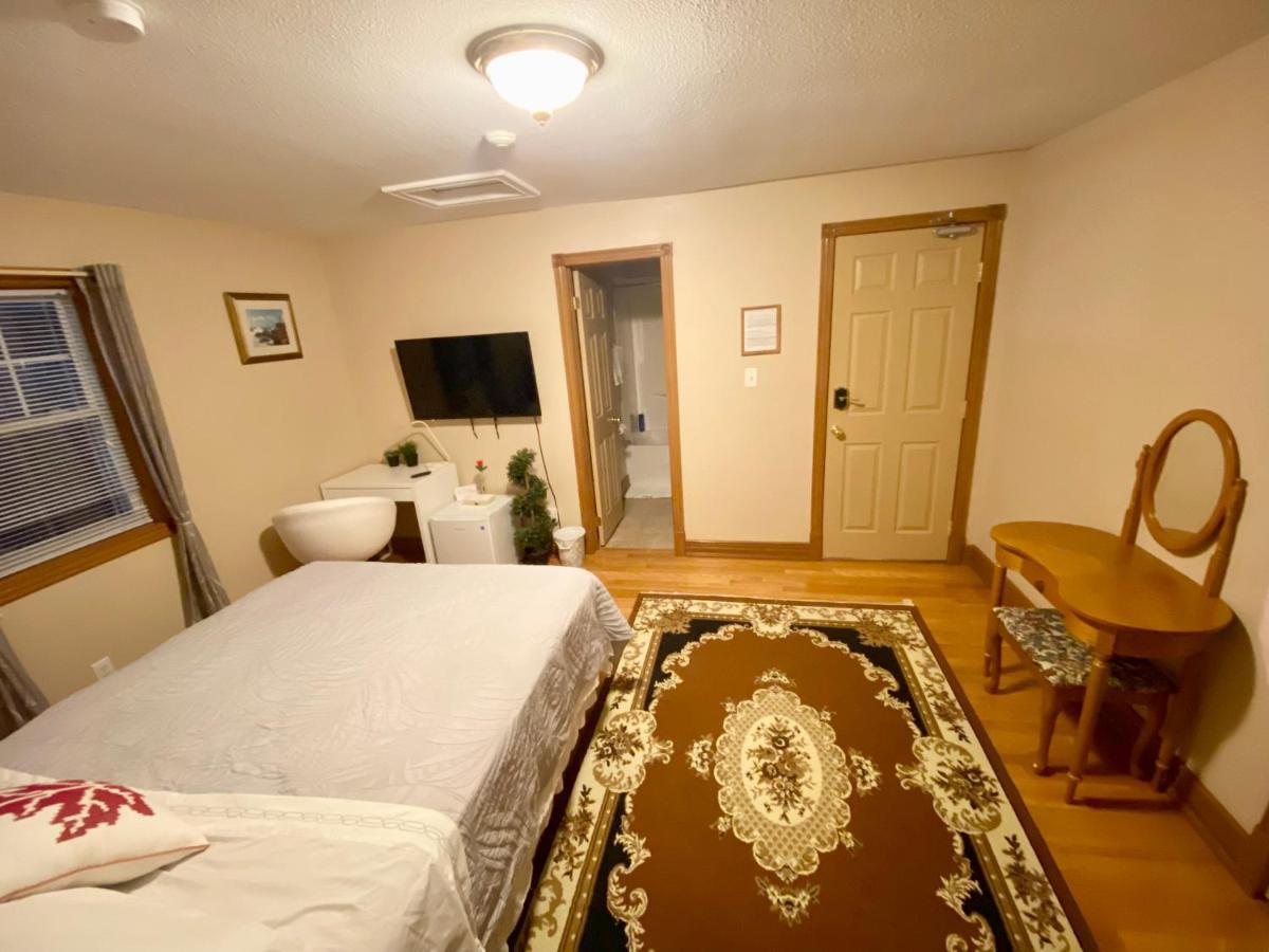 Deluxe Queen Room,1169304745:JPEG